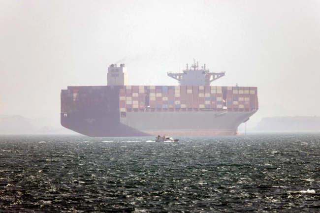Preview image for: Strait of Hormuz Blockade: 1500 Ships, 22,000 Sailors Stranded