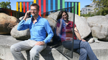 OpenGraph image for actu.epfl.ch/news/train-windows-that-combine-mobile-reception-and-th/