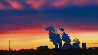 OpenGraph image for amp.tagesspiegel.de/wirtschaft/kompass-fuer-deutschland-es-wird-viel-einfacher-co2-frei-zu-leben/27627062.html?__twitter_impression=true