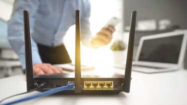 OpenGraph image for arstechnica.com/information-technology/2022/06/a-wide-range-of-routers-are-under-attack-by-new-unusually-sophisticated-malware/?utm_brand=arstechnica&utm_source=twitter&utm_social-type=owned&utm_medium=social