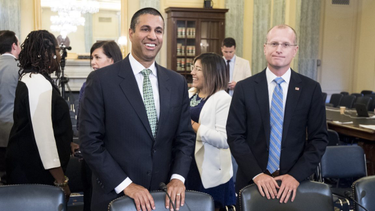 OpenGraph image for arstechnica.com/tech-policy/2020/12/senate-confirms-trump-fcc-nominee-cementing-2-2-deadlock-for-biden-admin/