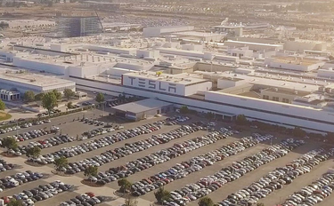 OpenGraph image for arstechnica.com/tech-policy/2022/02/tesla-factory-is-racially-segregated-workplace-calif-state-agency-alleges/