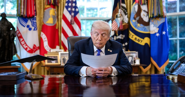 Preview image for: Trump Declares "Permanent Crypto Market Structure" Law