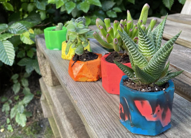 OpenGraph image for community.preciousplastic.com/how-to/make-some-colorful-plant-pots