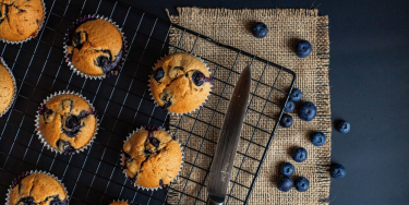 OpenGraph image for dev.to/cultureamp/micro-front-ends-strategy-and-blueberry-muffins-404e