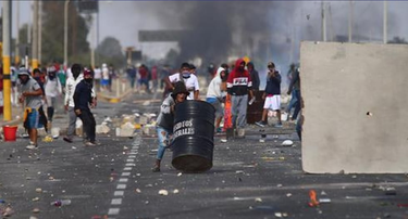 OpenGraph image for elcomercio.pe/lima/protestas-en-peru-en-vivo-ultima-hora-muertos-en-apurimac-aumentan-tras-manifestaciones-y-bloqueo-de-carreteras-andahuaylas-panamericana-sur-gobierno-congreso-dina-boluarte-ica-arequipa-en-directo-lbposting-noticia/?ref=ecr