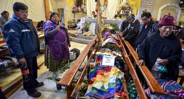 OpenGraph image for elcomercio.pe/mundo/latinoamerica/crisis-en-bolivia-enfrentamientos-entre-militares-y-manifestantes-frente-a-una-refineria-de-ypfb-en-senkata-dejan-al-menos-un-muerto-noticia/