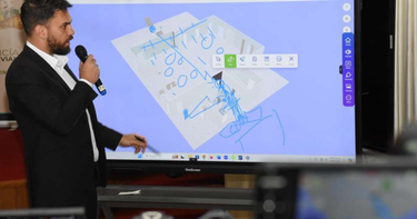 OpenGraph image for eldeber.com.bo/pais/del-castillo-revela-que-la-policia-esperaba-a-militares-dentro-de-palacio-con-armas-para-enfrentarlo_375074