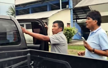 OpenGraph image for erbol.com.bo/nacional/evo-refuta-versi%C3%B3n-del-gobierno-%E2%80%98ninguno-de-nosotros-llevaba-ning%C3%BAn-tipo-de-armamento%E2%80%99