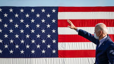 OpenGraph image for fivethirtyeight.com/features/biden-doesnt-have-a-popularity-problem-that-might-help-him-win/