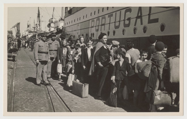 OpenGraph image for forward.com/culture/426737/we-failed-to-save-refugees-from-the-holocaust-were-failing-again-today/?utm_source=rss&utm_medium=feed&utm_campaign=Main