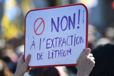 OpenGraph image for fr.news.yahoo.com/pourquoi-certains-opposent-exploitation-mines-lithium-090829467.html