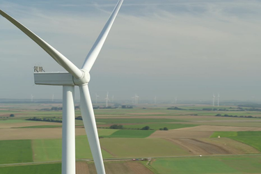 OpenGraph image for france3-regions.francetvinfo.fr/hauts-de-france/cop26-d-une-duree-de-vie-de-20-a-30-ans-comment-sont-recyclees-les-eoliennes-2315182.html