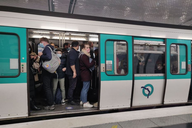 OpenGraph image for france3-regions.francetvinfo.fr/paris-ile-de-france/paris/ligne-13-bondee-ratp-sommee-agir-1881706.html