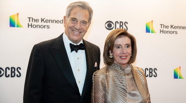 OpenGraph image for gizmodo.com/conspiracy-theories-paul-nancy-pelosi-hammers-underwear-1849720475