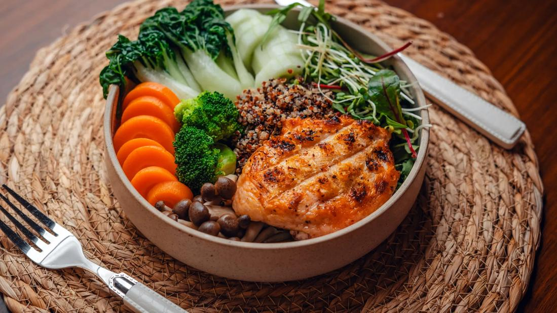 Foods To Eat (and Avoid) During Your Period