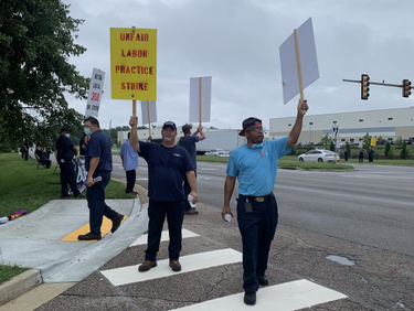 OpenGraph image for jacobinmag.com/2021/08/nabisco-workers-strike-portland-colorado-virginia
