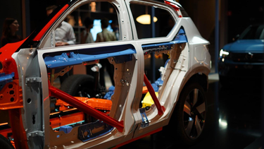 OpenGraph image for jalopnik.com/the-car-shortage-is-about-to-get-a-whole-lot-worse-1847892481