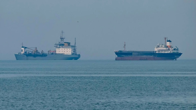 Preview image for: Iranian, Chinese Ships Transit Strait of Hormuz