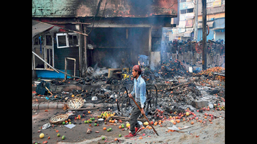 OpenGraph image for m.timesofindia.com/city/delhi/are-you-hindu-or-muslim-toi-photojournalist-recounts-maujpur-horror/amp_articleshow/74291844.cms?__twitter_impression=true