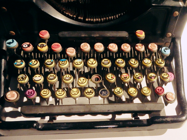 OpenGraph image for modelviewculture.com/pieces/i-can-text-you-a-pile-of-poo-but-i-cant-write-my-name?utm_content=buffer8b25c&utm_medium=social&utm_source=twitter.com&utm_campaign=buffer