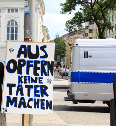 OpenGraph image for netzpolitik.org/2015/kein-anschluss-unter-diesem-fluechtling-markierung-von-rufnummern/