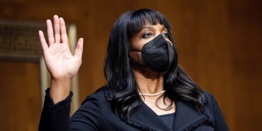 OpenGraph image for notes.ecosceptique.com/issues/69-lisa-d-cook-premiere-femme-noire-elue-gouverneure-de-la-federal-reserve-1176269