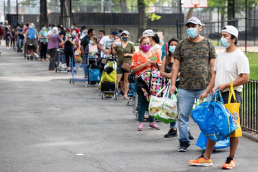 OpenGraph image for nypost.com/2020/08/22/hungry-new-yorkers-line-up-around-the-block-for-free-food/