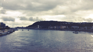 OpenGraph image for photo.cate.blog/2017/07/cloudy-day-in-budapest/