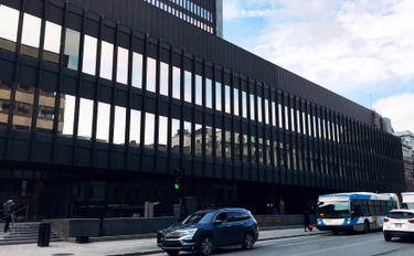 OpenGraph image for photo.cate.blog/2018/04/house-of-mirrors-%f0%9f%87%a8%f0%9f%87%a6/