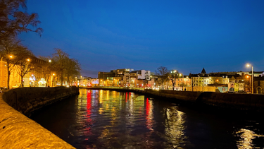 OpenGraph image for photo.cate.blog/2020/12/city-lights-%f0%9f%92%a1/