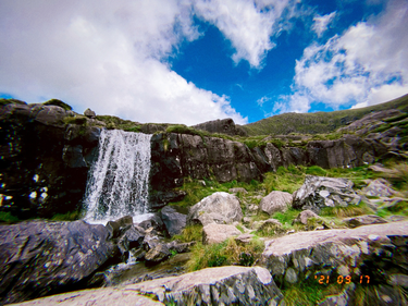 OpenGraph image for photo.cate.blog/2021/11/waterfall-%f0%9f%92%a6-2/