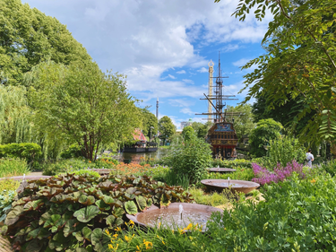 OpenGraph image for photo.cate.blog/2022/07/tivoli-%f0%9f%8e%a1/