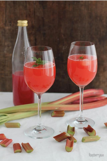 OpenGraph image for raspberrysue.wordpress.com/2018/05/10/mein-sommer-drink-rhabarber-spritz/