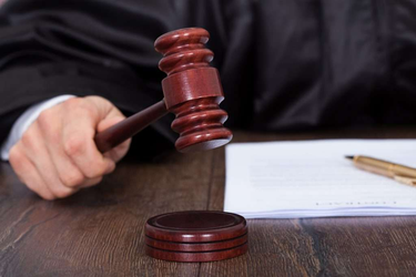 OpenGraph image for reason.com/2019/10/16/prison-guard-who-hid-while-inmate-raped-a-nurse-cannot-be-sued-federal-court-rules/