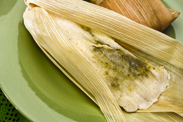 OpenGraph image for remezcla.com/culture/a-gringo-psa-please-remove-the-husks-before-you-eat-tamales/