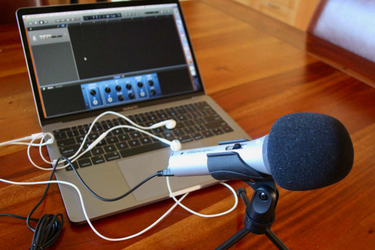 OpenGraph image for sixcolors.com/post/2016/11/a-podcast-studio-for-under-100/