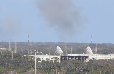 OpenGraph image for techcrunch.com/2018/02/06/spacex-landed-two-of-its-three-falcon-heavy-first-stage-boosters/