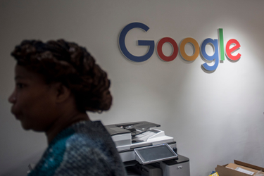 OpenGraph image for techcrunch.com/2022/10/14/google-is-updating-its-ad-tag-to-sponsored-for-mobile-search/