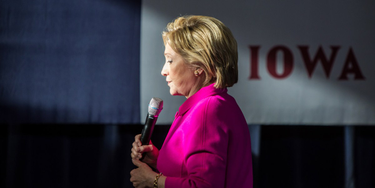 OpenGraph image for theintercept.com/2016/01/26/hillary-clinton-doing-back-to-back-finance-industry-fundraisers-just-before-iowa/