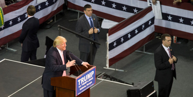 OpenGraph image for theintercept.com/2016/03/01/now-hes-guarded-secret-service-federal-law-criminalizes-protesting-trump/