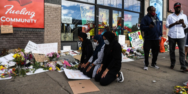OpenGraph image for theintercept.com/2020/06/25/defund-police-dhs-cve-program/