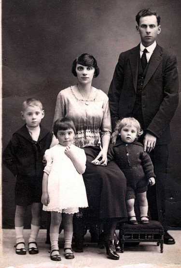 OpenGraph image for 1dish4theroad.com/2019/11/shahnaz-ahsan-curry-kneidlach.html