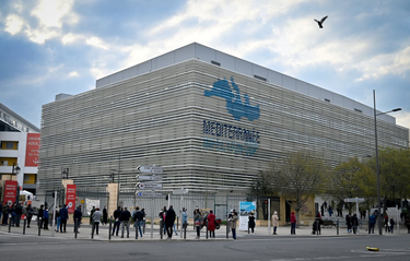 OpenGraph image for 20minutes.fr/marseille/2747771-20200325-coronavirus-marseille-ars-desapprouve-depistages-massifs-professeur-didier-raoult