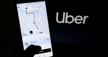 OpenGraph image for adweek.com/brand-marketing/uber-layoffs-inspire-a-rare-display-of-solidarity-in-silicon-valley/