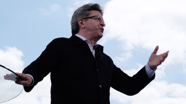 OpenGraph image for bfmtv.com/economie/economie-social/une-centaine-d-economistes-de-17-pays-affichent-leur-soutien-a-melenchon_AN-201704200150.html