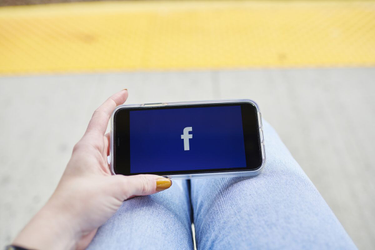 OpenGraph image for bloomberg.com/news/articles/2021-07-14/facebook-fb-advertisers-impacted-by-apple-aapl-privacy-ios-14-changes