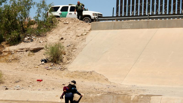 OpenGraph image for cnn.com/2019/06/24/opinions/children-migrant-centers-at-border-long-austin-hillery/index.html