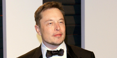 OpenGraph image for dailydot.com/parsec/loona-fans-dox-elon-musk/