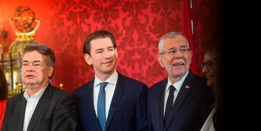 OpenGraph image for derstandard.at/story/2000126845280/von-neuwahlen-bis-fliegendem-wechsel-was-die-causa-kurz-ausloesen